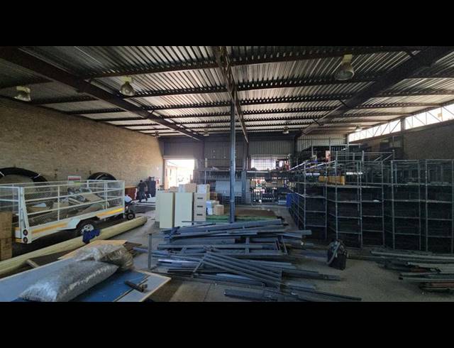 INDUSTRIAL PROPERTY TO RENT IN HALFWAY HOUSE